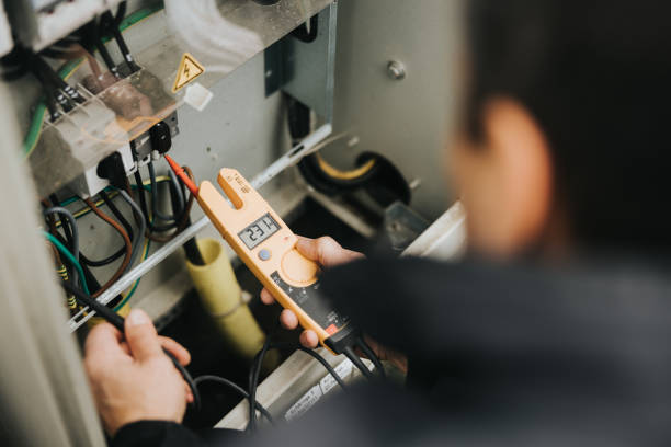 Best Emergency Electrical Repair  in Charleston, IL